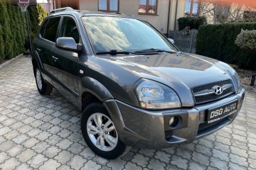 2.0 benzyna ! 1 właściciel od nowości ! Full serwis ! 2 kluczyki